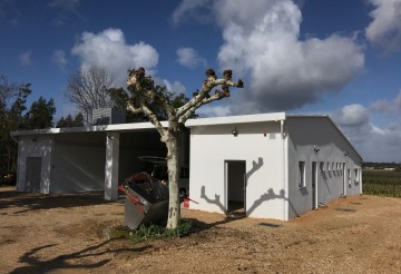 Remodelação e ampliação de edifício de apoio agrícola